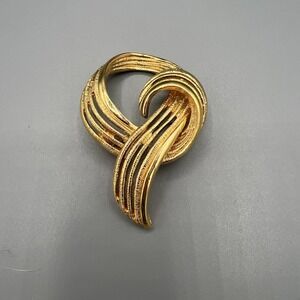 Vintage Monet White Gold Toned Ribbon Brooch Signed 80's Pin Gorgeous EUC
